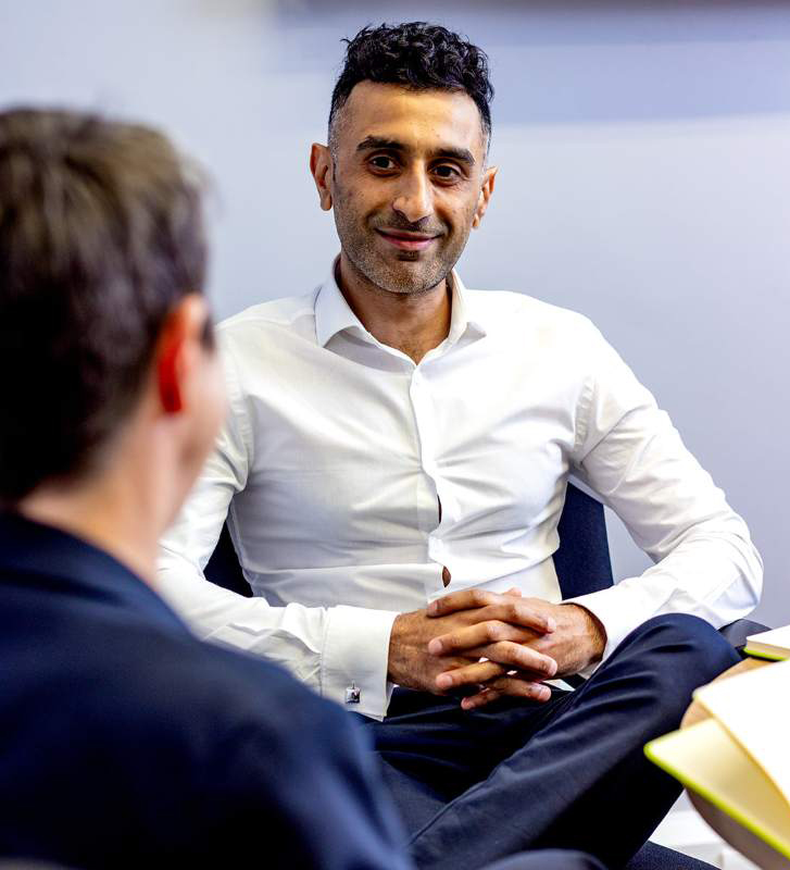 join our logistics management team